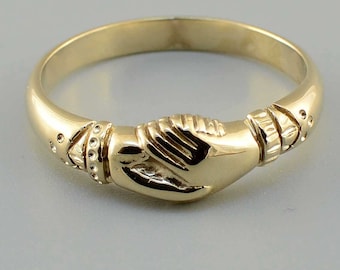 Traditional Fede ring made to your size in 9ct gold