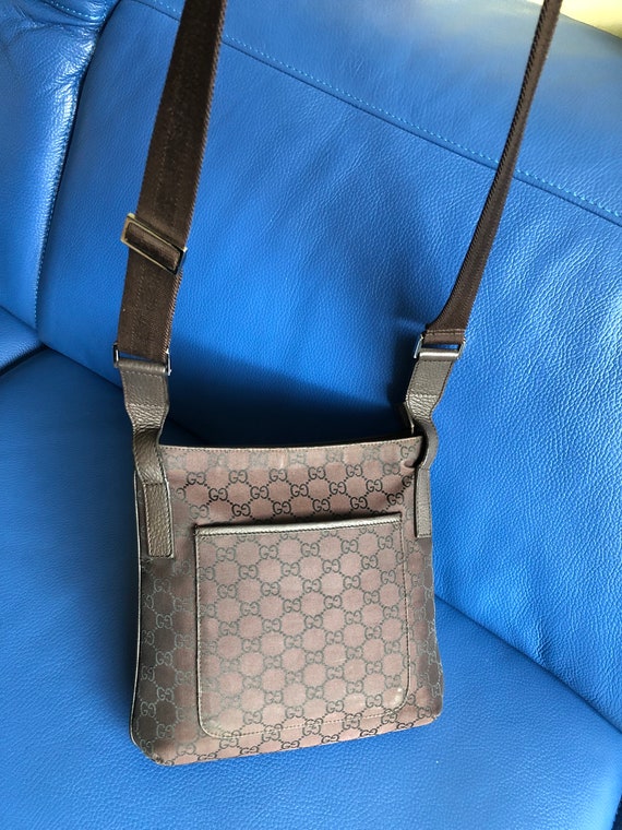 Gucci shoulder bag / messenger bag in brown Gem