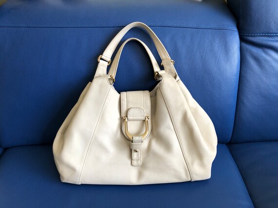 Gucci pebbled leather shoulder bag outlet