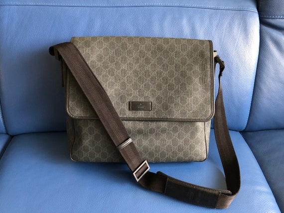 Gucci GG Big Cross Body Bag in Dark Gray 