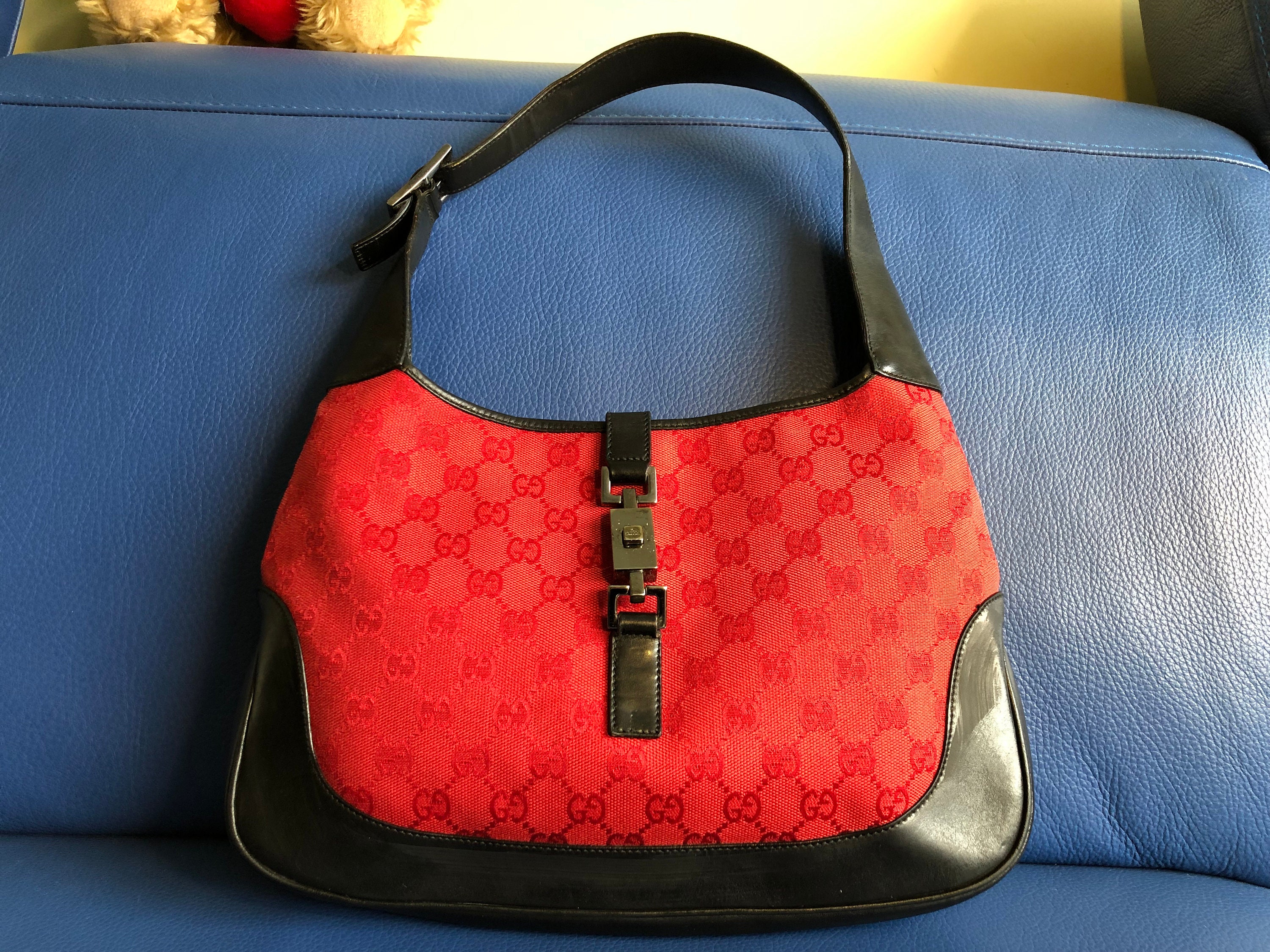 GUCCI Jackie Convertible Crossbody in Red - More Than You Can Imagine