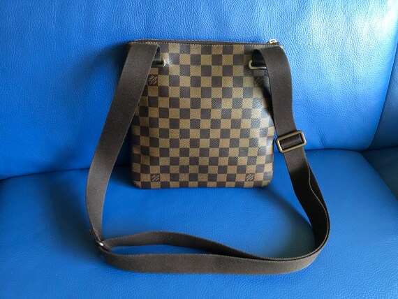 LOUIS VUITTON  Damier Ebene messenger bag / Cross… - image 3