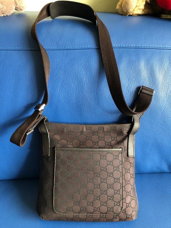 Gucci shoulder bag / messenger bag in brown Gem