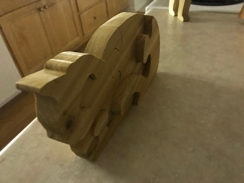 Sitting wood kitty
