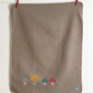 Baby blanket Toadstools taupe / bunte Pilze