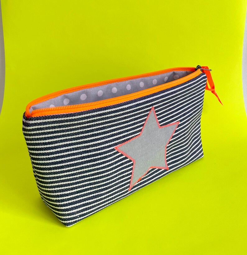 Pen bag with star NEON image 9