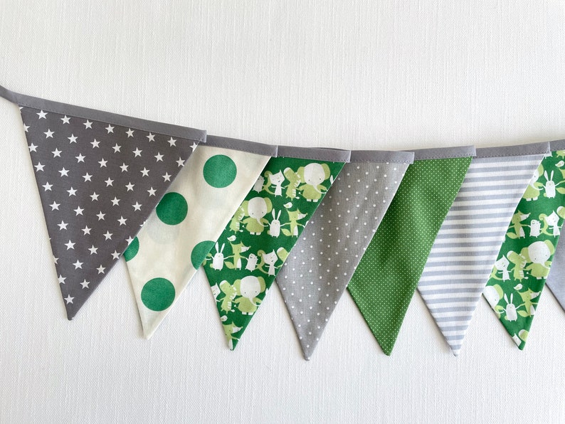 Pennant garland animals gray / green 10 pennants image 3