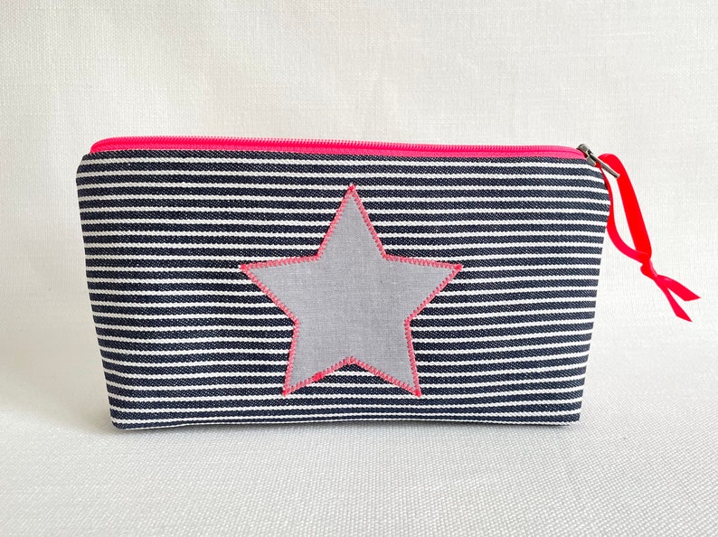 Pen bag with star NEON neon pink