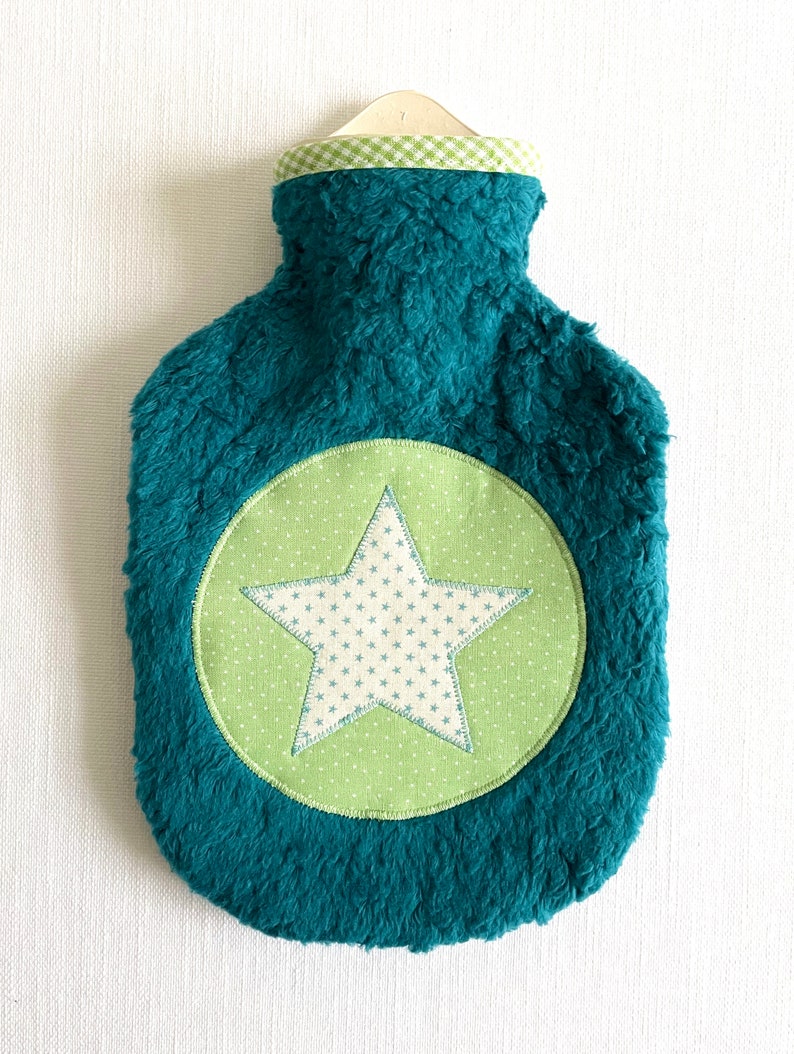 Kleine Wärmflasche Stern aus Baumwollteddy petrol mit hellgrün 0,8 L Bild 1