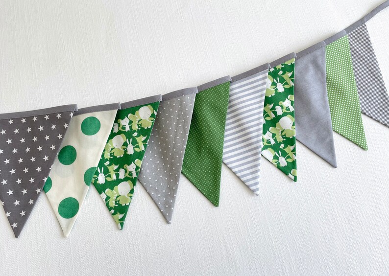 Pennant garland animals gray / green 10 pennants image 5