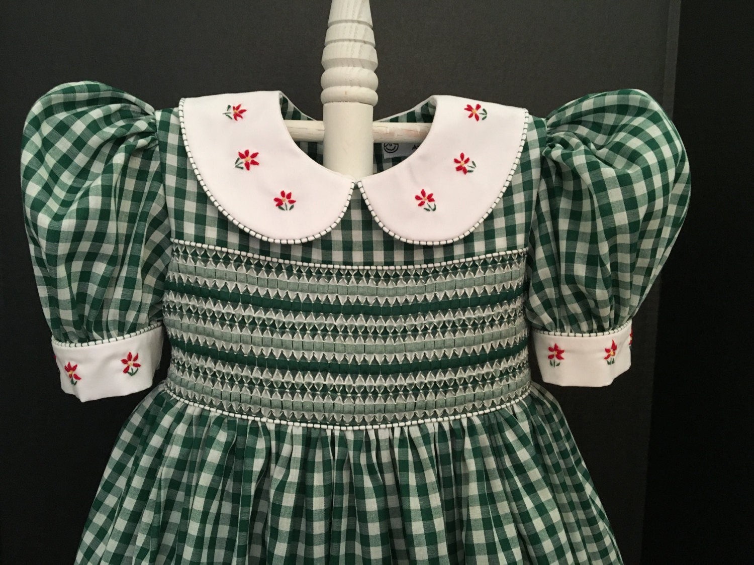 Smocked Green Gingham Dress Size 4, Hand-Embroidered Flowers, Fully Lined Smocked Green Gingham Dress Size 4, Hand-Embroidered Flowers, Fully Lined