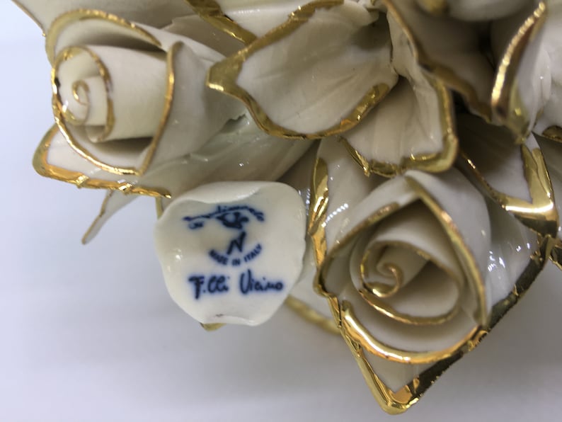 Handmade Capodimonte basket rosebuds in shining porcelain with gold trim made by Union With our registered trade mark Napoleon