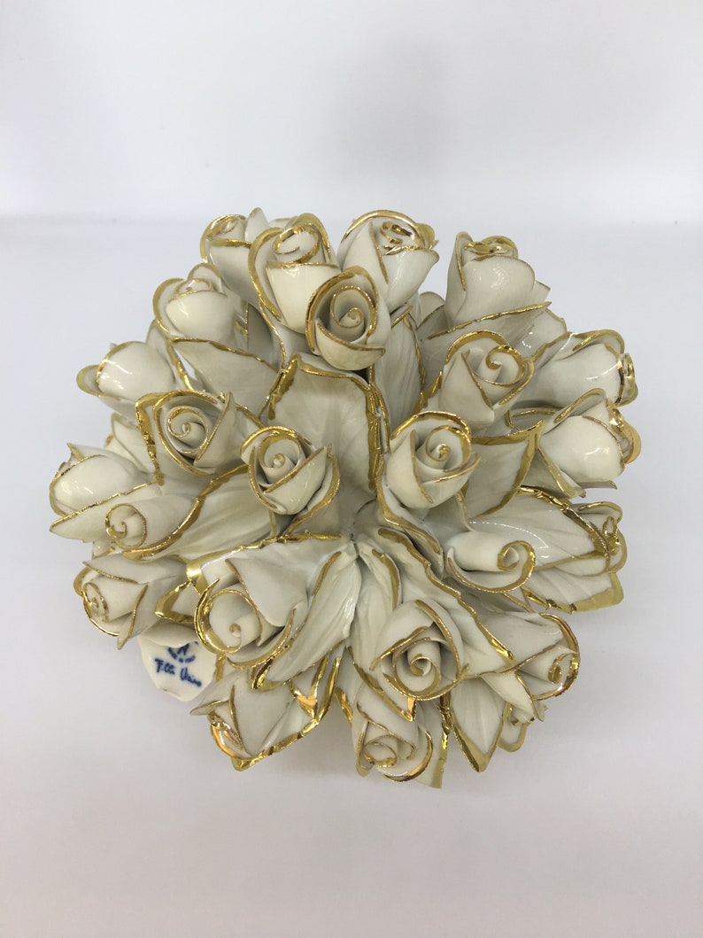 Handmade Capodimonte basket rosebuds in shining porcelain with gold trim made by Union With our registered trade mark Napoleon
