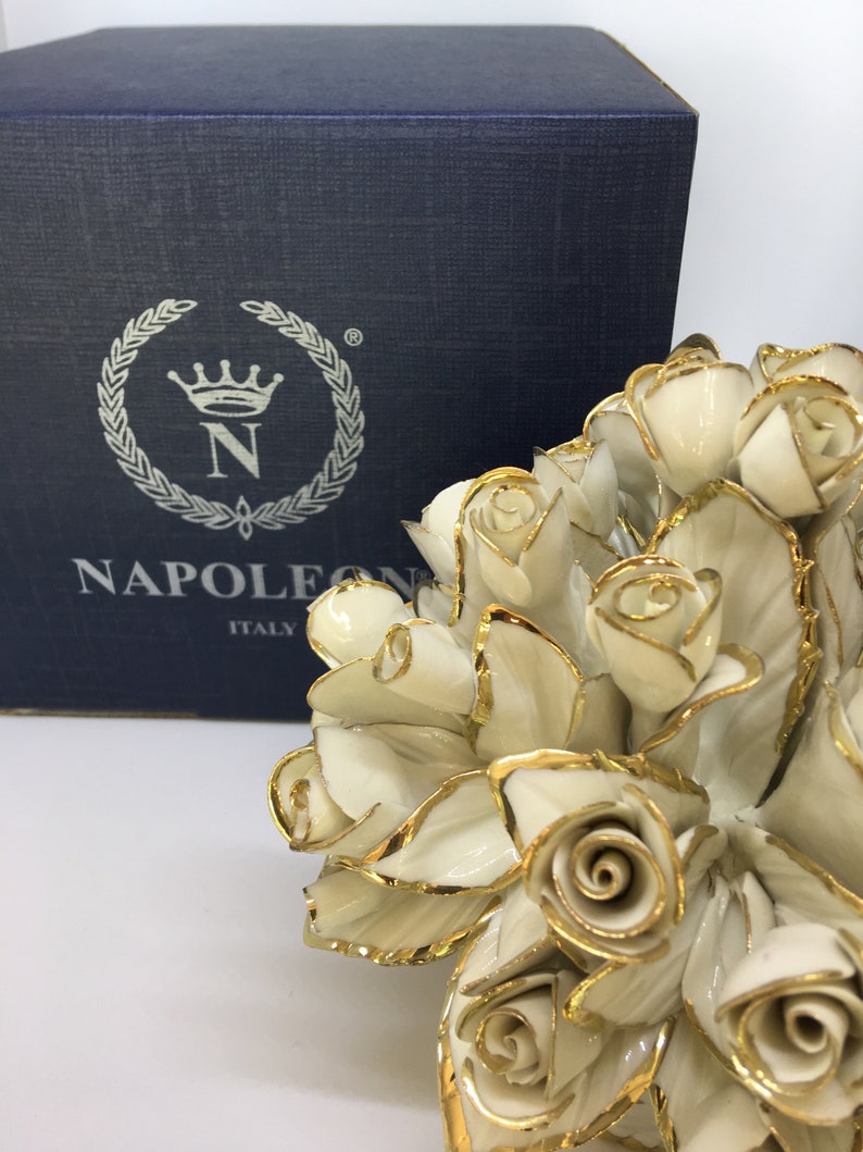 Handmade Capodimonte basket rosebuds in shining porcelain with gold trim made by Union With our registered trade mark Napoleon