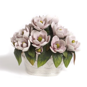 Capodimonte porcelana hecha a mano rosa Magnolia en la cesta blanca muy elegante mesa hecha en Italia por nuestros artesanos con la marca Napoleón