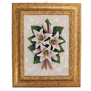 Porcelain Lillies on frame Gold color made by our Artisans in Italy with tradition of Capodimonte with our Registered Trademark Napoleon