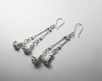 Orecchini pendenti tailandesi in argento con bacche - Gocce botaniche artigianali