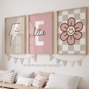 Art mural pour chambre de fille, lot de 3 impressions, nom personnalisé, décoration de chambre de fille souriante, décoration en damier, oeuvre d'art groovy, art mural imprimable