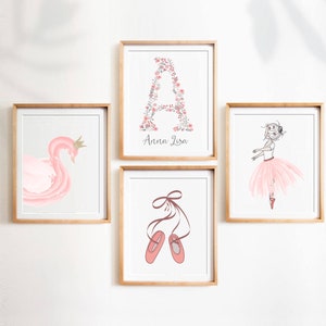 Set von 4 Ballerina personalisierte Name Kindergarten Wand Kunstdrucke, Kindergarten Drucke, rosa Blumen Baby Mädchen Zimmer Dekor druckbare Bilder Mädchen Geschenk