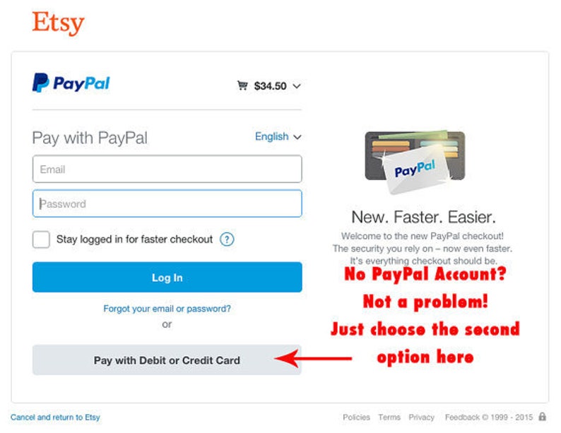 以下が含まれることがあります： Etsyのチェックアウトページ。青いボタンに「デビットカードまたはクレジットカードで支払う」と表示され、赤い矢印がボタンを指しています。ボタンの下には「2番目のオプションを選択してください」という赤いテキストが表示されています。ボタンの上には「PayPalアカウントがありませんか？問題ありません！」という赤いテキストが表示されています。