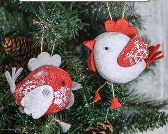 BABY ROOSTER PDF Sewing Pattern Tutorial. Rooster Christmas ornament. bird sewing pattern. pincushion. pdf tutorial. © BlueOwlLand