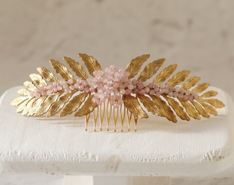 Hair comb with leaves in gold, rose quartz crystal hair piece, blush pink wedding hair piece, gemstone jewelry, wedding headpiece for bride