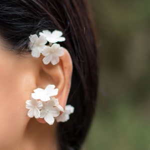 Wedding Earcuff with flowers, bridal ear wrap, ear climber, wedding cartilage earring, flower earcuff no piercing, white flower earring image 1