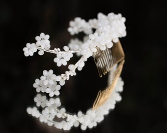 Elegant wedding hair comb, romantic bridal heapiece, large hair comb for wedding, simple bridal hair clip, flower bloom hair piece