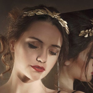 Gold wedding tiara, Bridal gold leaf crown, gold leaf headband, gold leaf tiara, Greek wedding crown, leaf tiara headband, bridal crown