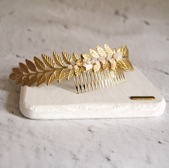 Bridal Hair Comb • Leaf Design Yellow Gold Amazon.com : Gorais Crystal Bride Wedding Hair Combs Gold  main image 2