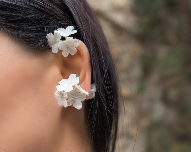 Wedding Earcuff with flowers, bridal ear wrap, ear climber, wedding cartilage earring, flower earcuff no piercing, white flower earring image 4