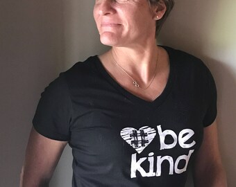 Womens Bekind V-neck T-Shirt