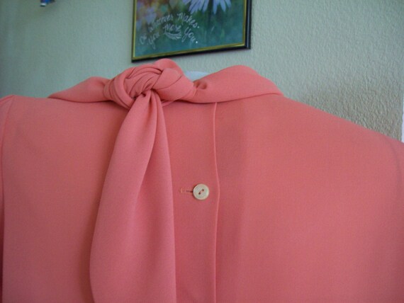 I. Magnin Blouse Peach Blush Crepe Blouse with Co… - image 4