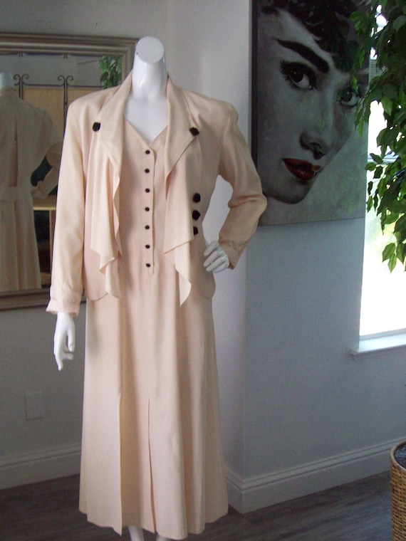 Club 22 Midi Dress Jacket Creamy Vanilla Black Rosettes Slit Car Wash Hemline Edgy Romantic Cocktail Clubbing Outfit - Etsy Club 22 Midi Dress Jacket Creamy Vanilla Black Rosettes Slit Car Wash Hemline Edgy Romantic Cocktail Clubbing Outfit - Etsy