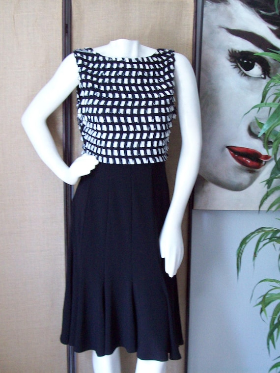 Joseph Ribkoff Dress Black-white Cocktail Dress Ruffle Bodice V-back Full  Skirt Panel Flare Skirt Made in Canada Sz 12 - Etsy