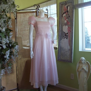 Pink Tulle Dress Swiss Dot Tulle Satin Lined Puff Crinolin Sleeves Boned Bodice Scott McClintock Pretty In Pink Dress Retro Prom Dress Sz 10