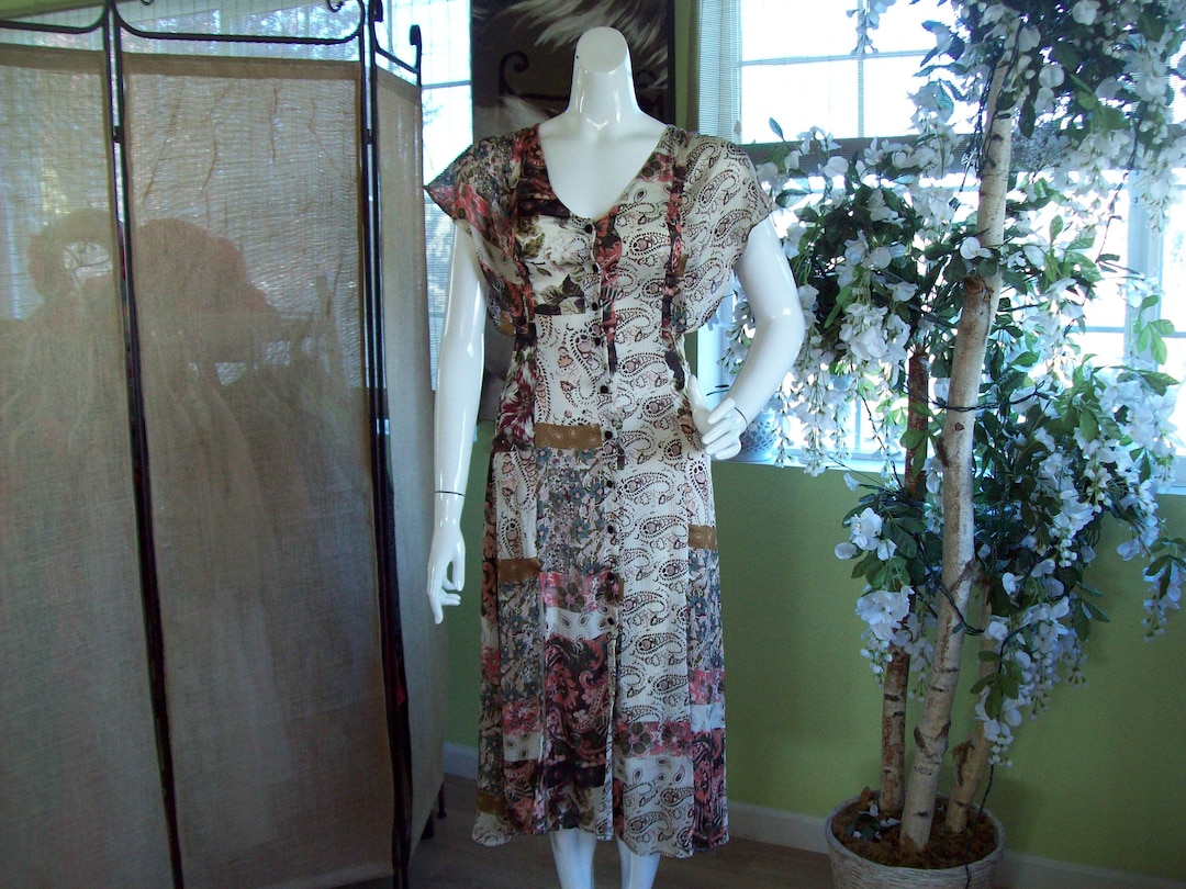 zara boho dress by Bohemian Dress Small Busted Romantic Flirty Mosaic Print Paisley Patchwork Design Cottagecore Moroccan Zara Dress, Sz XS Color:ivory/blue SID-PR3346D Khloe Kardashian Wedding Bridesmaids
