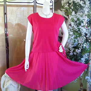 Pink Dress Side Tie Pink Carnation Summer Cap Sleeves Permanent Pleated Full Skirt Easter Easy Care Union Tag-USA Wedding Guest Sz 6-8