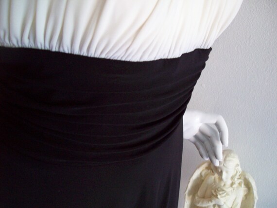 Black and White Cocktail Dress Pearl Neckline Cri… - image 9