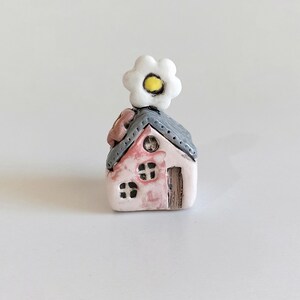 Ceramic House, daisy house, Handmade Cute Home Decor, Mini Ceramic House, Tiny Ceramic House Gift, Spring House, Ceramic Gift, Miniature