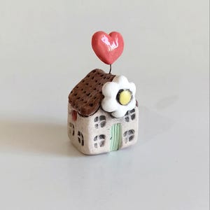 Cute Ceramic House with Love, Ceramic Daisy love house, Small ceramic house, handmade gift tiny house, ceramic love house, spring house gift