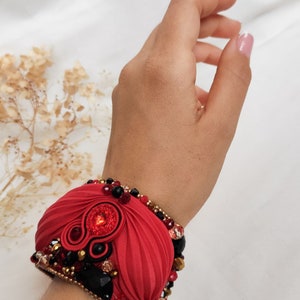 Shibori and soutache red black bracelet, embroidery red blackl bracelet, image 6