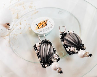 Shibori White black earrings, embroidery pearl white black earrings with zircon