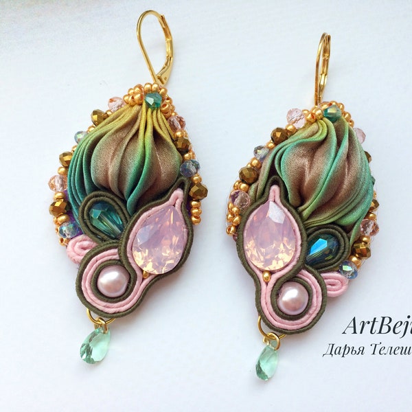 Boucles d’oreilles rose Shibori rose lilas vert, boucles d’oreilles cool de mariage, boucles d’oreilles vert rose soutache, boucles d’oreilles magnifiques, boucles d’oreilles longues, cadeau de fête des mères