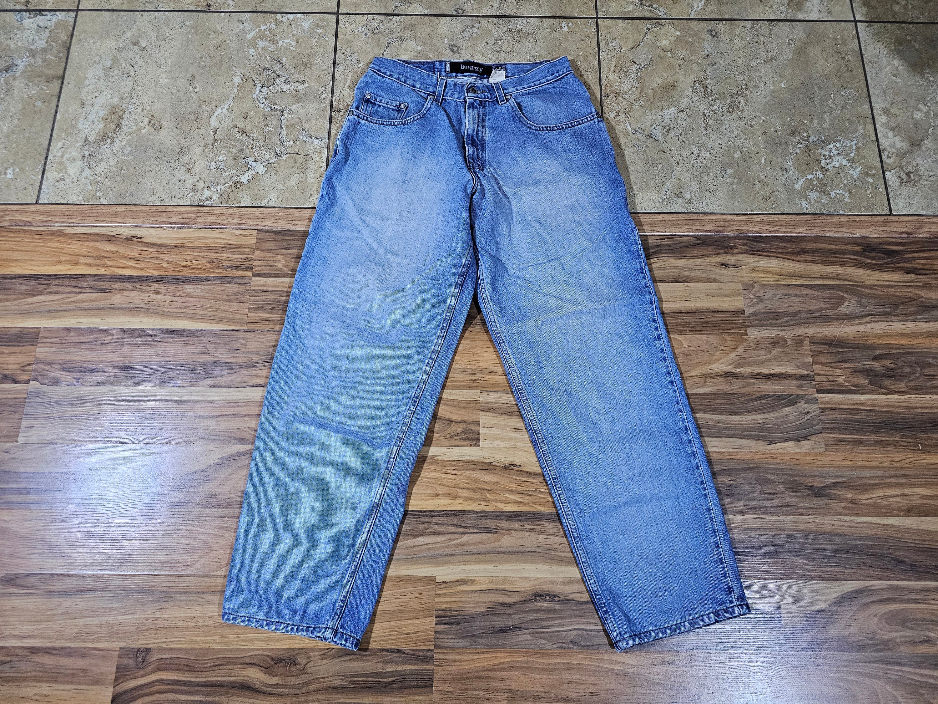 Vintage 90s Levis Silver Tab Baggy Fit Light Wash Blue Denim Jeans 