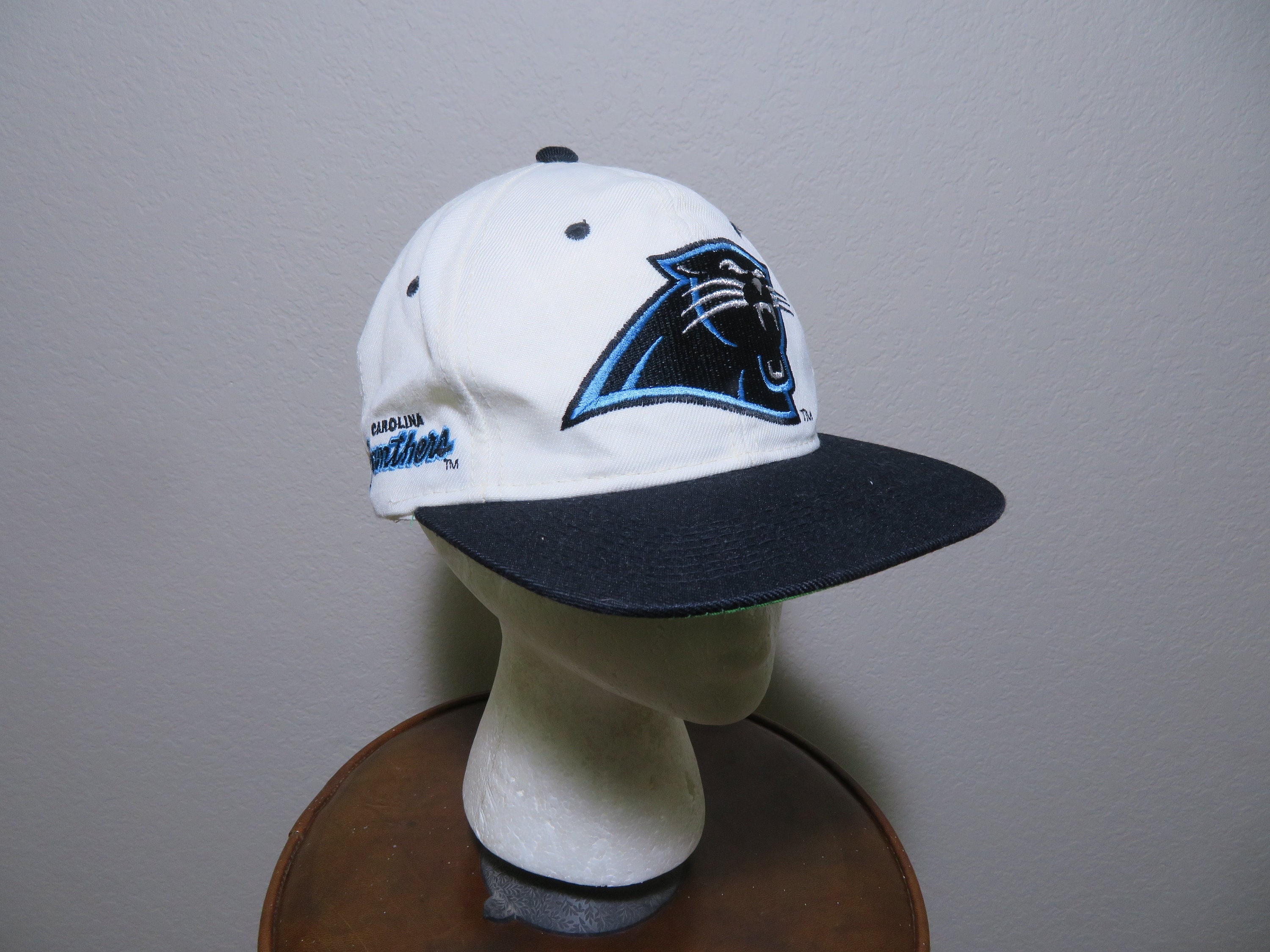 Vintage LOUISVILLE CARDINALS NCAA Black Corduroy Snapback Hat Cap