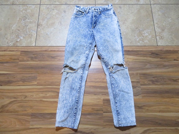 guess stonewashed jeans
