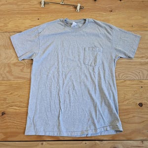 Vtg 90s Hanes Bill Blass Collection Plain Yellow Pocket T Vtg 90s Hanes Bill Blass Collection Plain Yellow Pocket T