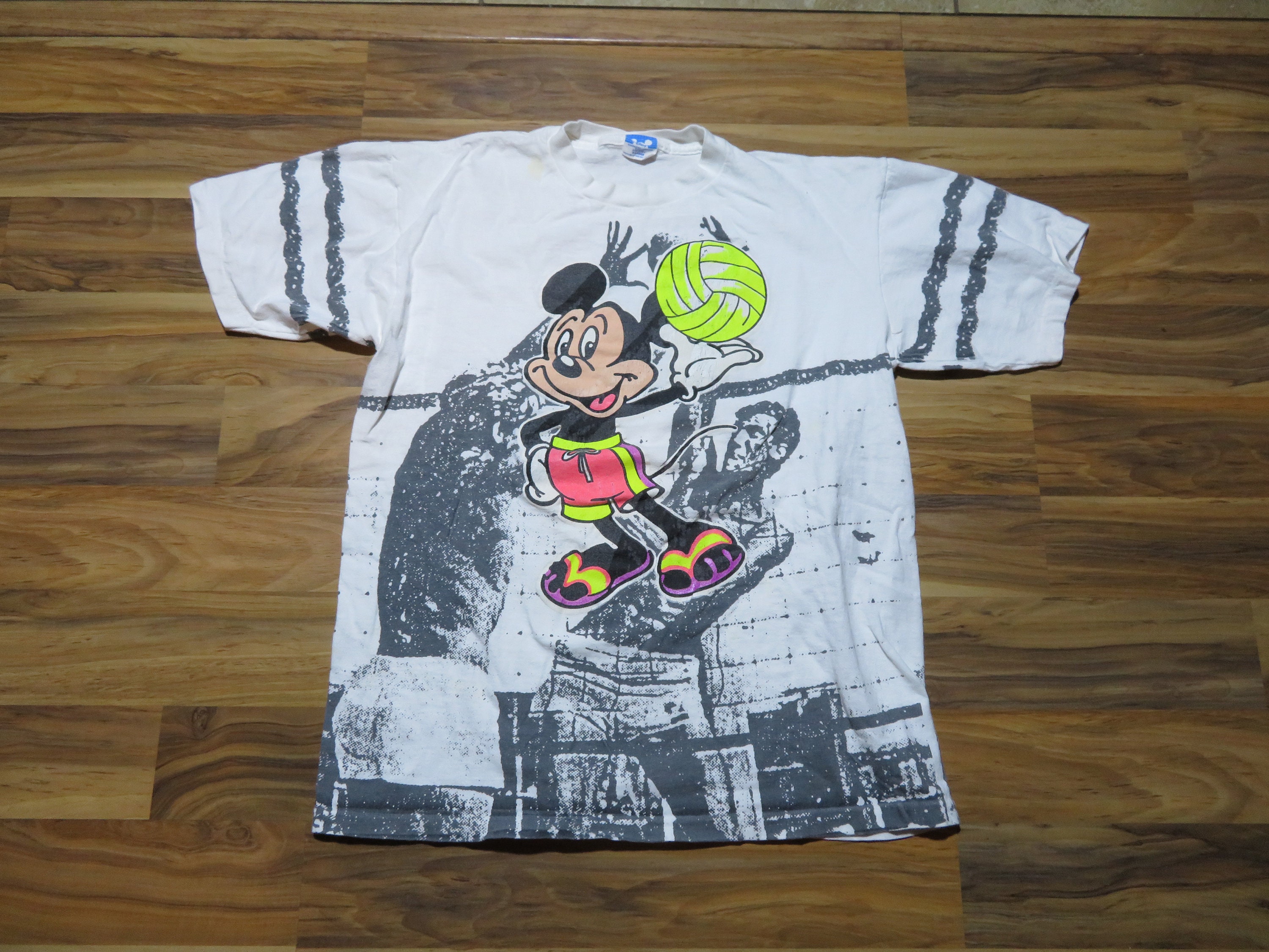 Mickey all over print t shirt Outlet