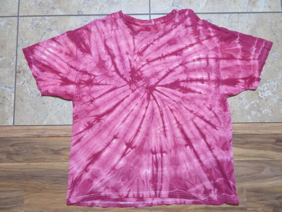 Vintage Tie Dye T-Shirt Hippie Burgundy Shirt wit… - image 1